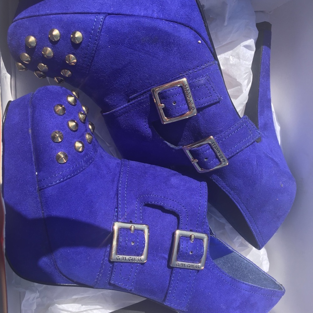Woman’s guess heels